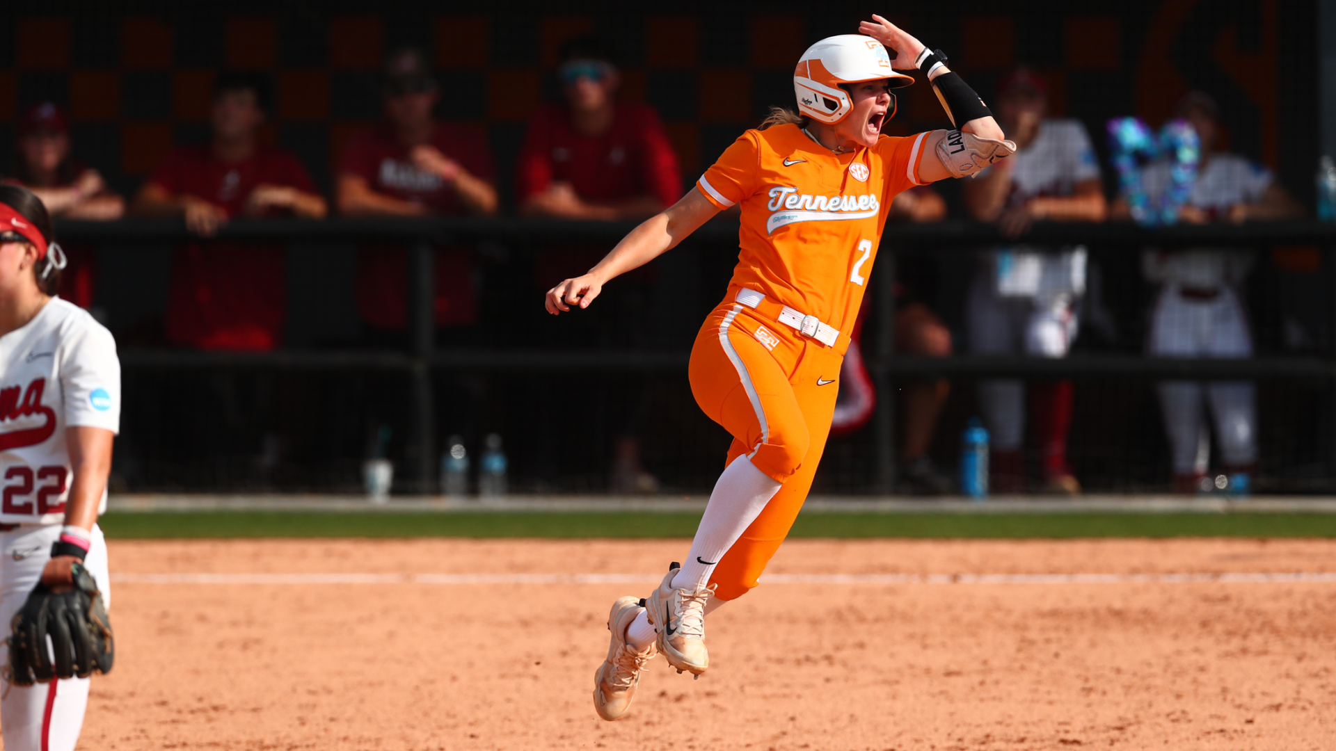 #3 [3] Lady Vols Rally to Defeat #14 Alabama, 3-2