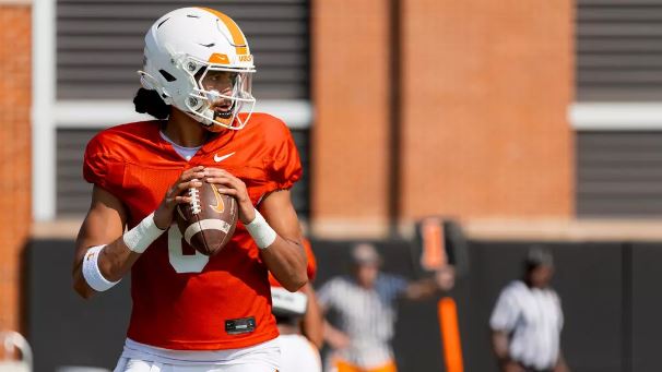 Vols Fine Tune Offense with Nine Days Til Kickoff