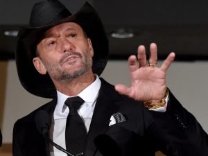 Tim McGraw Announces New Book Tour With Performances