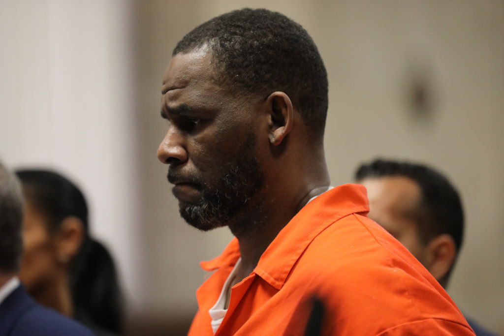 R. Kelly Contracts COVID In NYC Jail, Speech Reportedly Impaired