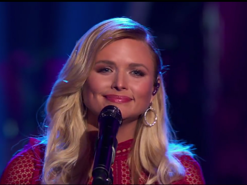 Watch Miranda Lambert’s Heartwarming Performance of “The House That Built Me”