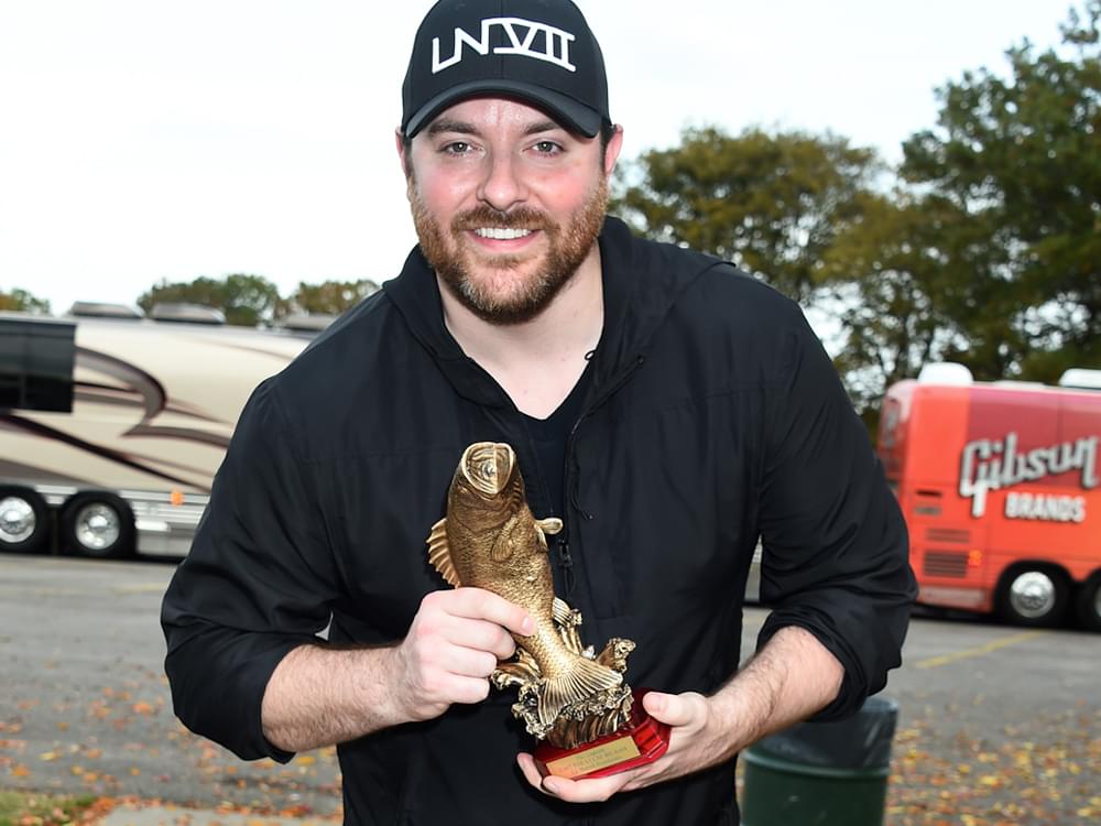 Chris Young Invites Fans to Catch Fish, Hear Tunes & Fight Cancer in 3rd Annual Event