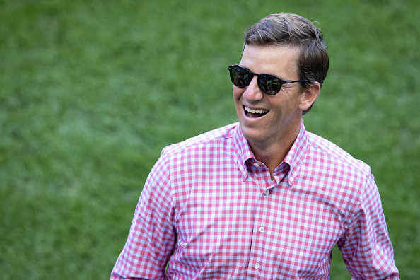 Eli Manning goes undercover at Penn State