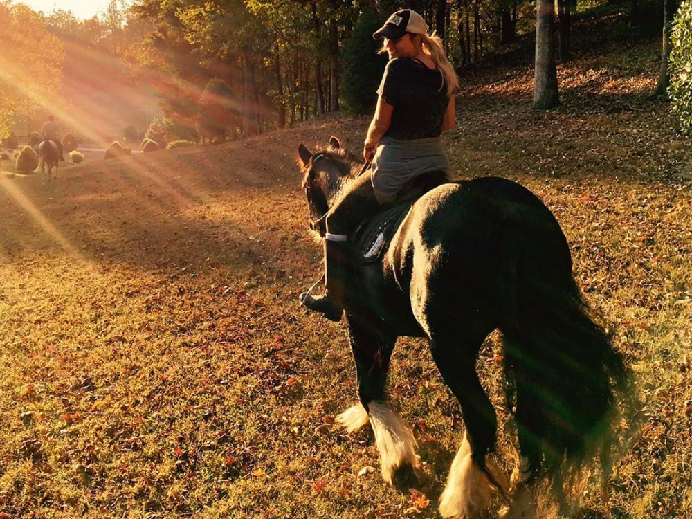 Listen to Miranda Lambert’s Free-Spirited New Song, “Highway Vagabond”—as an Added Bonus Miranda Rides a Horse