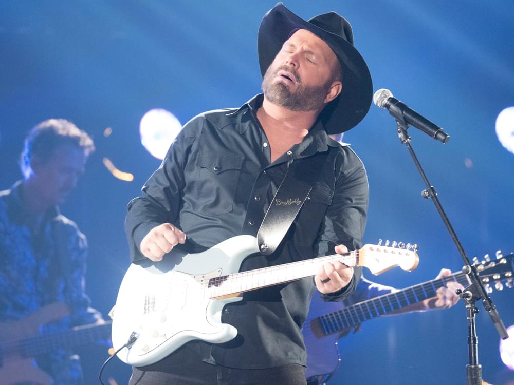 In Less Than Two Days, Garth Brooks Has Sold $3.4 Million Worth of His Vinyl Boxed Sets