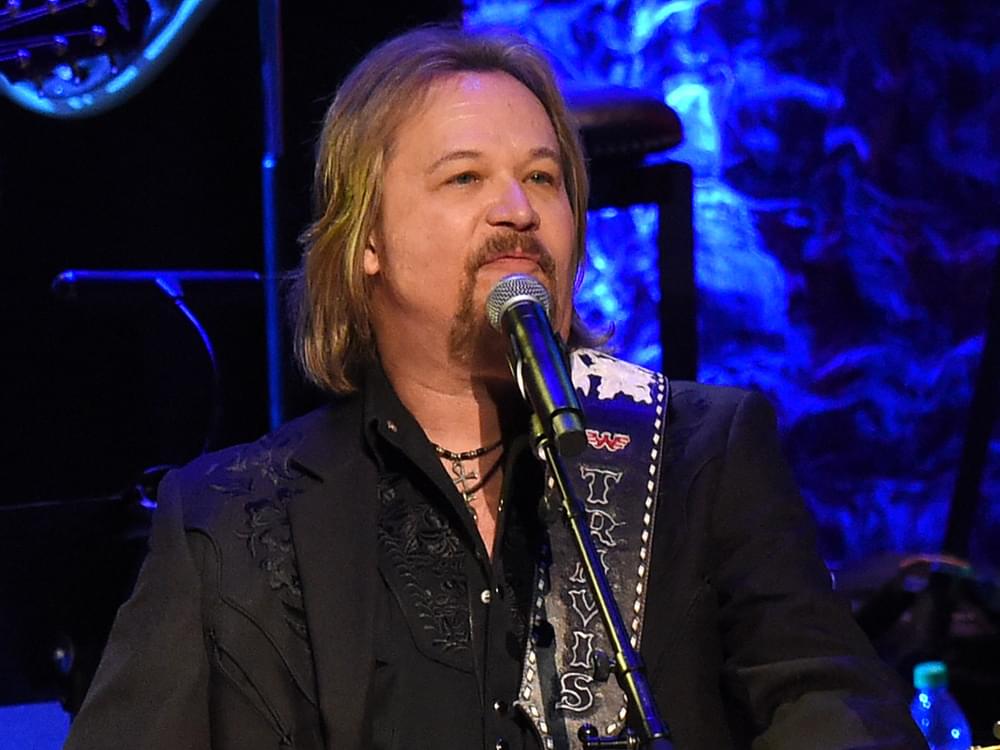 Watch Travis Tritt Team With the Hot Country Knights to Perform “Pick Her Up” on “Good Morning America”