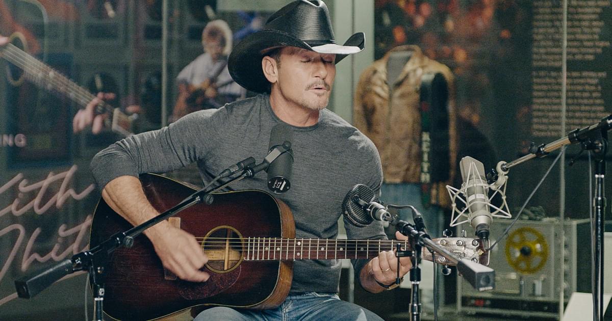 Watch Tim McGraw Perform “Don’t Close Your Eyes” With Keith Whitley’s Guitar at Country Music Hall of Fame