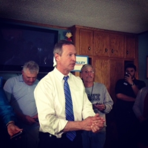 Martin O'Malley speaks with grassroots Iowa voters in Marshalltown. 