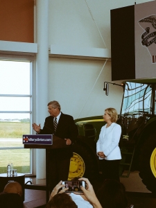 Ag. Secretary Tom Vilsack and Hillary Clinton take questions from the media at DMACC-Ankeny. (photo by Sarah Beckman)