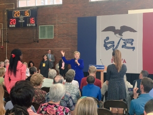 Democratic presidential candidate Hillary Clinton takes questions from the crowd at Moulton Elementary School. (photo by Sarah Beckman)