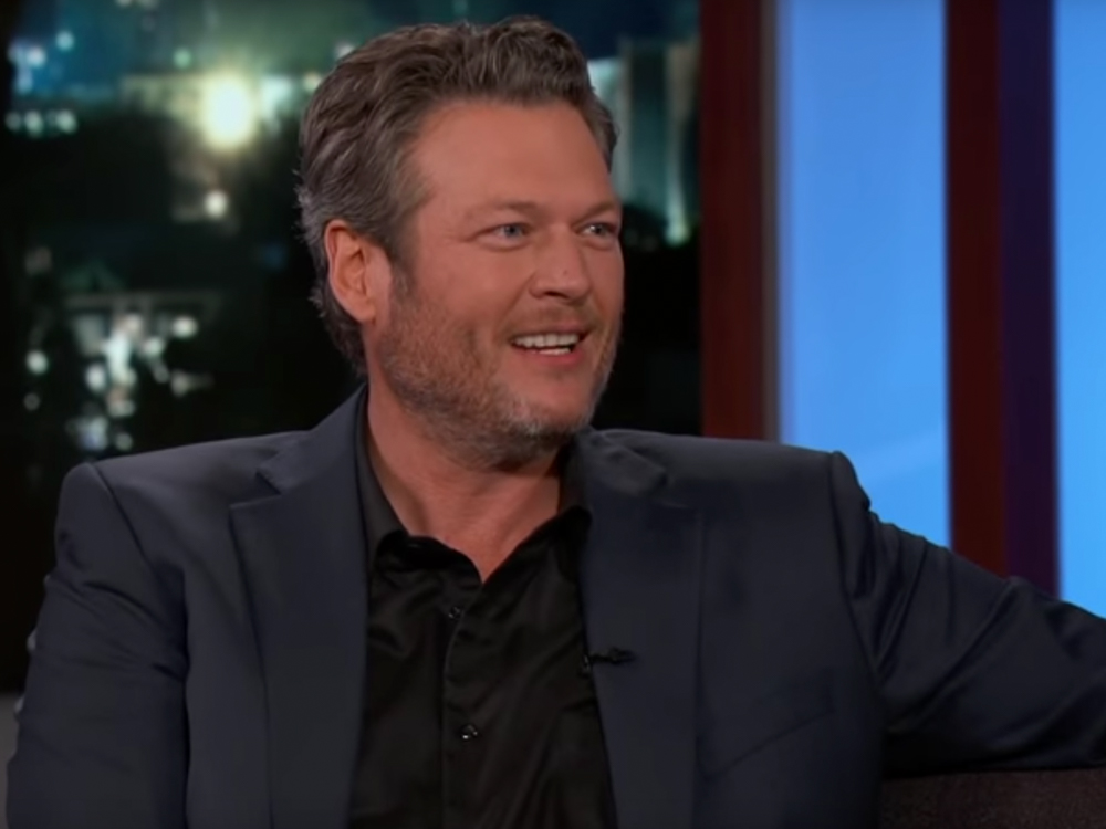 Watch Blake Shelton Go GIRL Crazy on “Jimmy Kimmel” as He Talks About His Girlfriend, His Love of “The Golden Girls” & Performs “Guy With a Girl”