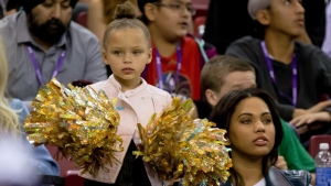 ▶︎ TLC builds elaborate playhouse for Riley Curry