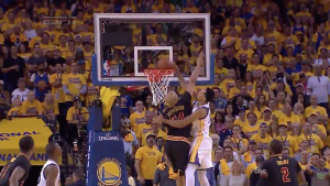 ▶︎ Shaun Livingston posterizes Richard Jefferson in Game 5