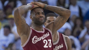 ▶︎ LeBron James welcomed to the Bay Area with boos from Warriors fans