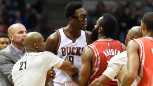 Is Larry Sanders considering a deal to join Durant, Warriors?