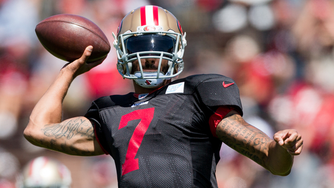 49ers QB Colin Kaepernick resumes throwing during practice