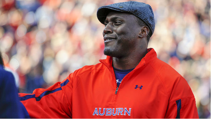 Takeo Spikes: ‘Don’t have to be a rocket scientist’ to know it’s time for Kaepernick to play