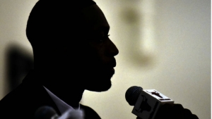 Dwyane Wade urges stronger gun laws in Chicago