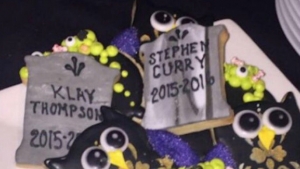 Klay Thompson not impressed with LeBron’s Halloween cookies