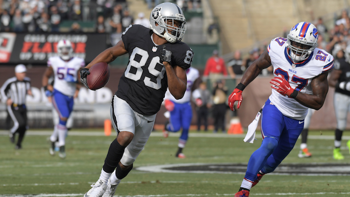 Raiders use 6th 4th-quarter comeback to top Bills 38-24