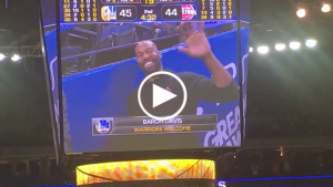Oracle Arena gives Baron Davis standing ovation
