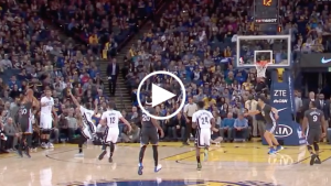 Steph Curry ends the first half with 4-point play