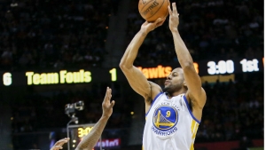 Iguodala scores season-high 24 points to lead Warriors past Hawks