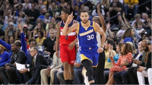 Curry scores 42, Warriors cruise to 11th straight victory over Washington