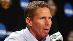 Steph Curry jokingly throws shade at Mark Few for dominating him in March Madness