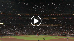 Bruce Bochy thinks Giants fans’ cell phone light trend is catching on