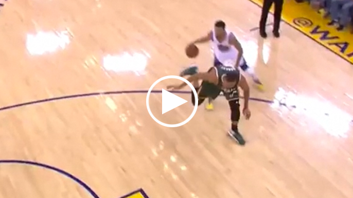 Curry puts Gobert in blender, finishes with beautiful reverse layup
