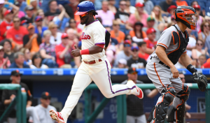 Phillies score late to beat Giants 9-7 in series finale