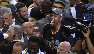 Durant takes significantly less than max, re-signs with Warriors [report]