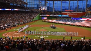 Cepeda, Marichal throw out first pitches at All-Star Game