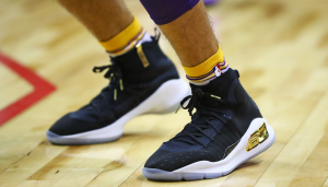 Steph sent Lonzo Ball a personal pair of Curry 4s to wear in Summer League game [report]