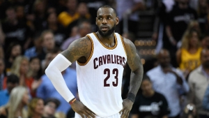 Spears: If LeBron wants to end up in LA, it ‘probably behooves’ Cavs to explore trading him now