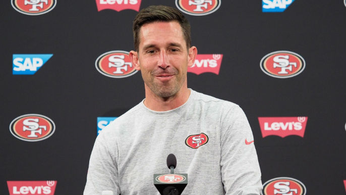 Kyle Shanahan explains why he uses basketball hoop in 49ers’ meeting room