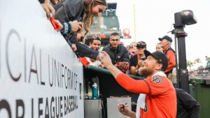 Giants hopeful Pence can return to lineup by start of road trip