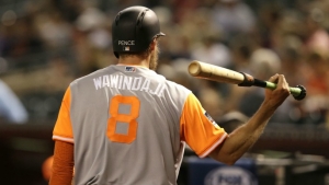 Goldschmidt bests Blach to down the Giants in the desert