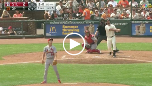 Bumgarner smashes towering home run to left
