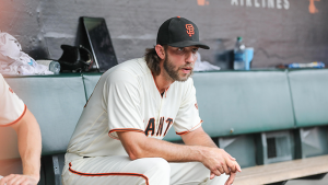 Bumgarner gives up three home runs, Giants fall to Cardinals in series finale