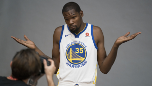 Trump withdraws Warriors’ White House invitation, calls Curry out by name