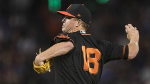 Giants describe emotional scene from Cain’s announcement in team meeting