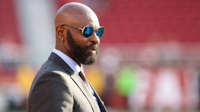 Jerry Rice reveals he crashes at least one wedding per weekend