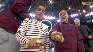 Matt Barnes, twin sons receive 2017 Championship rings, standing ovation at Oracle Arena