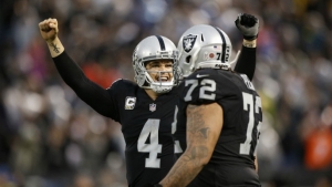 Raiders’ offensive lineman to miss first game since 2007 due to foot surgery [report]