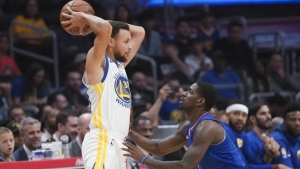 Curry scores with ridiculous ease, drops 45 in 30 minutes as Warriors beat Clippers