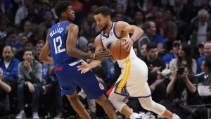 Stephen Curry sprains ankle at shootaround, out vs. Clippers