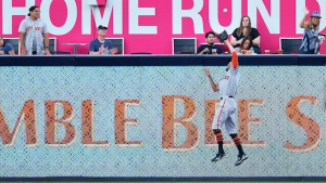 Bochy: Andrew McCutchen to play right field, Hunter Pence moving to left