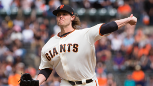 Giants option Steven Okert, make first wave of roster moves